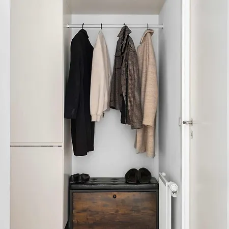 Stylish In Skejby With Free Parking 아파트 *